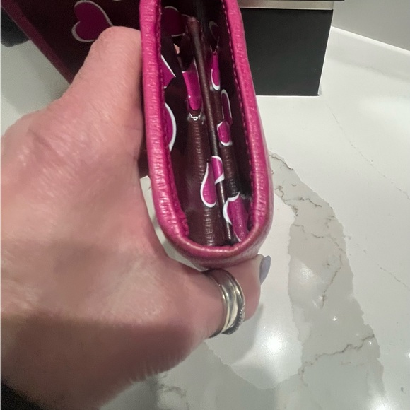 ♦️♦️Vintage GUCCI pink double GG leather wallet with pink hearts inside♦️♦️ - Picture 5 of 8